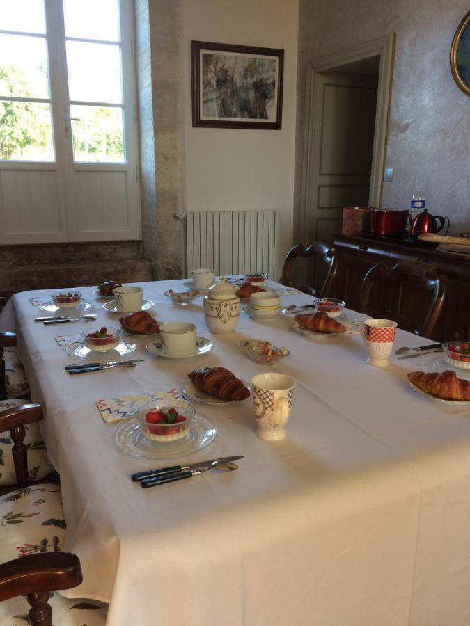 Bed and Breakfast Le Logis Du Plessis Chaniers Zewnętrze zdjęcie