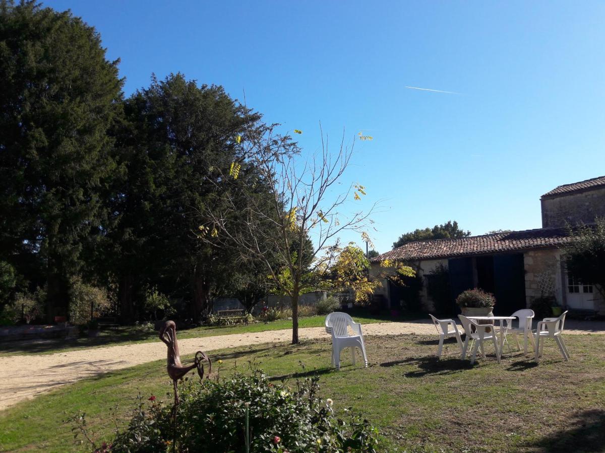 Bed and Breakfast Le Logis Du Plessis Chaniers Zewnętrze zdjęcie