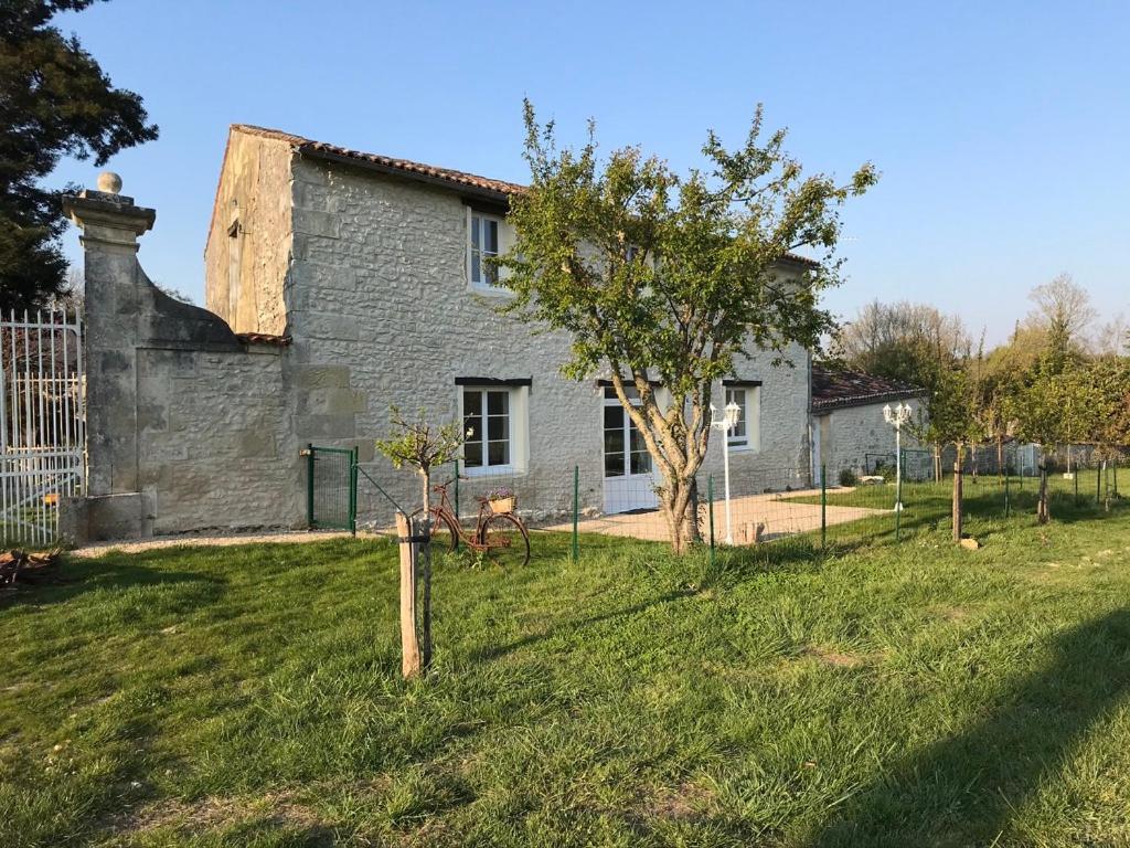 Bed and Breakfast Le Logis Du Plessis Chaniers Zewnętrze zdjęcie